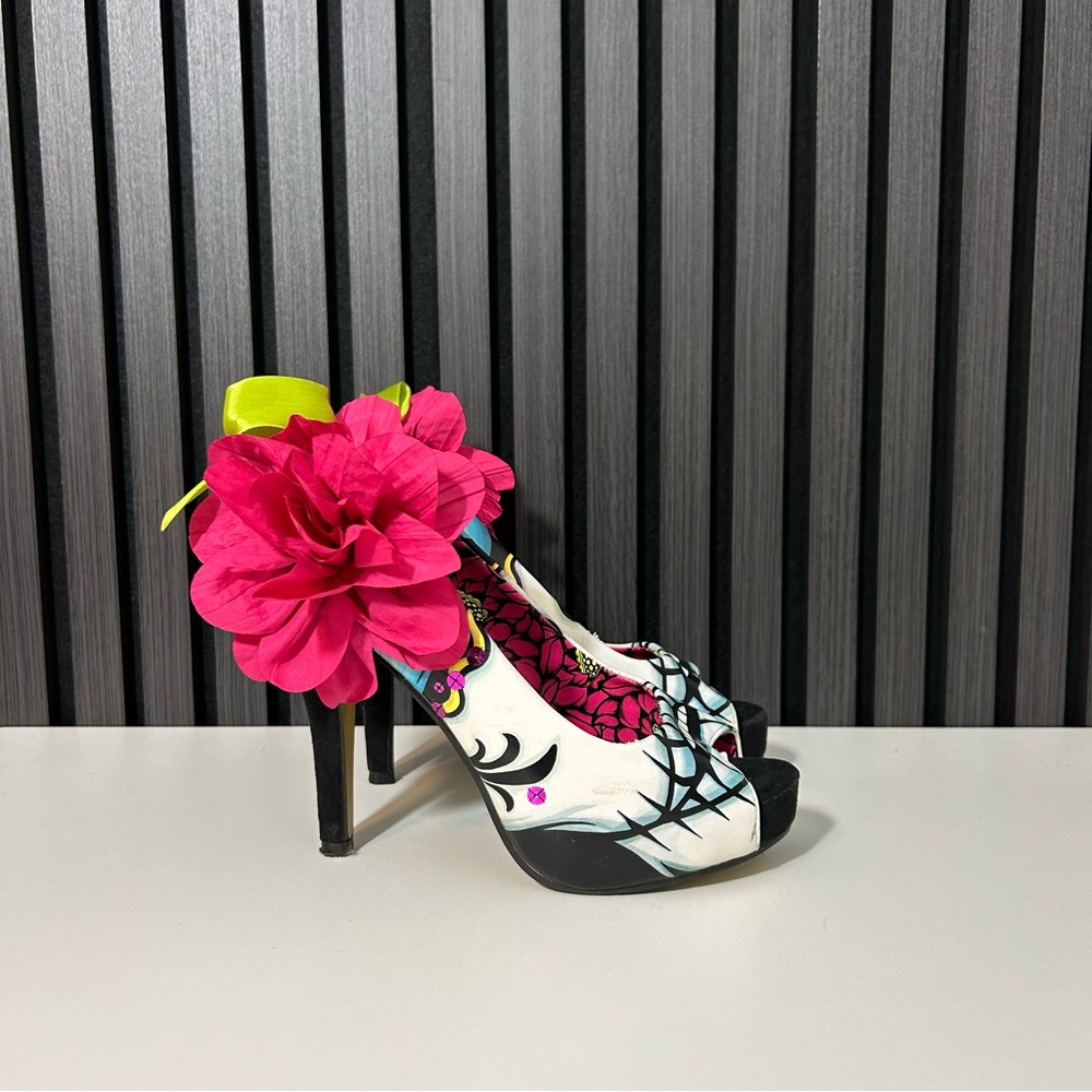 Iron fist lady killer floral skull